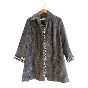 3 Sisters animal print jacket pink stone buttons Size Large